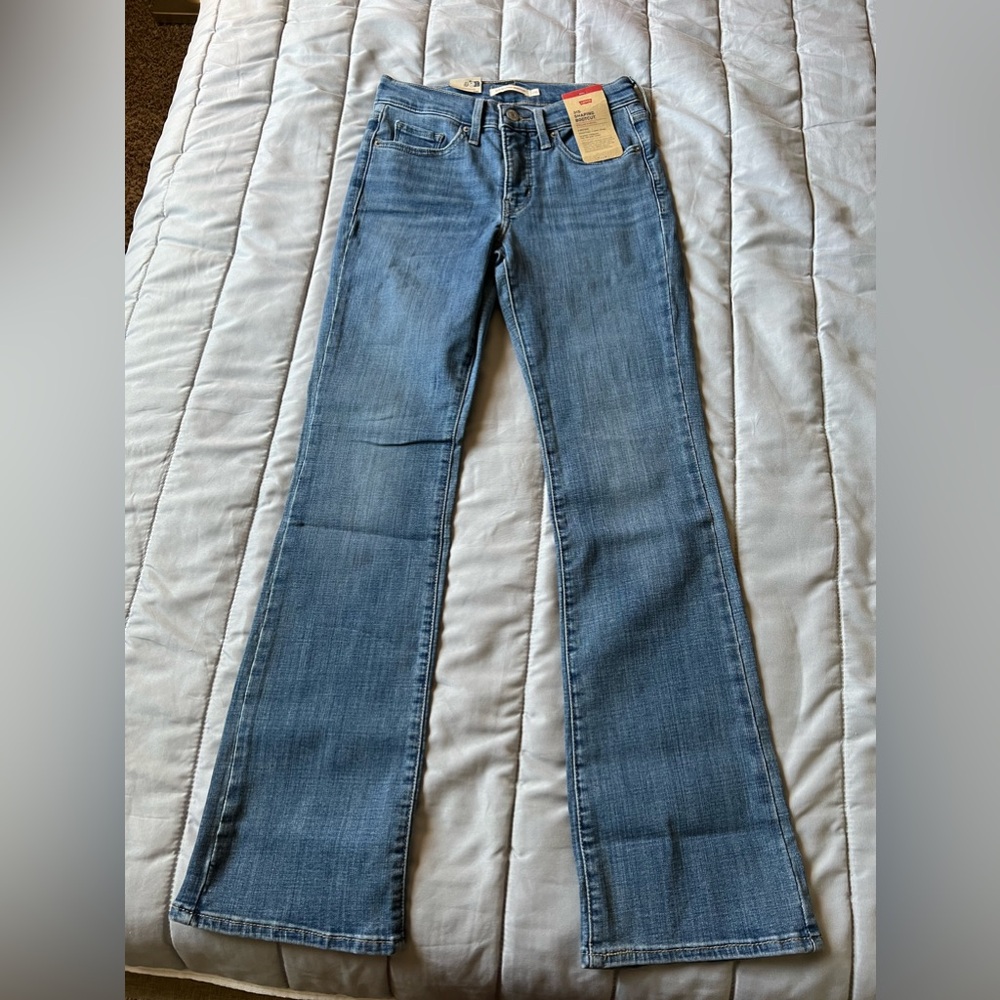 Levi’s Women’s 315 Shaping Bootcut Jeans Size 26x30